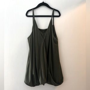 SheIn v neck, bubble tank top. No sizing info but fits like a small.